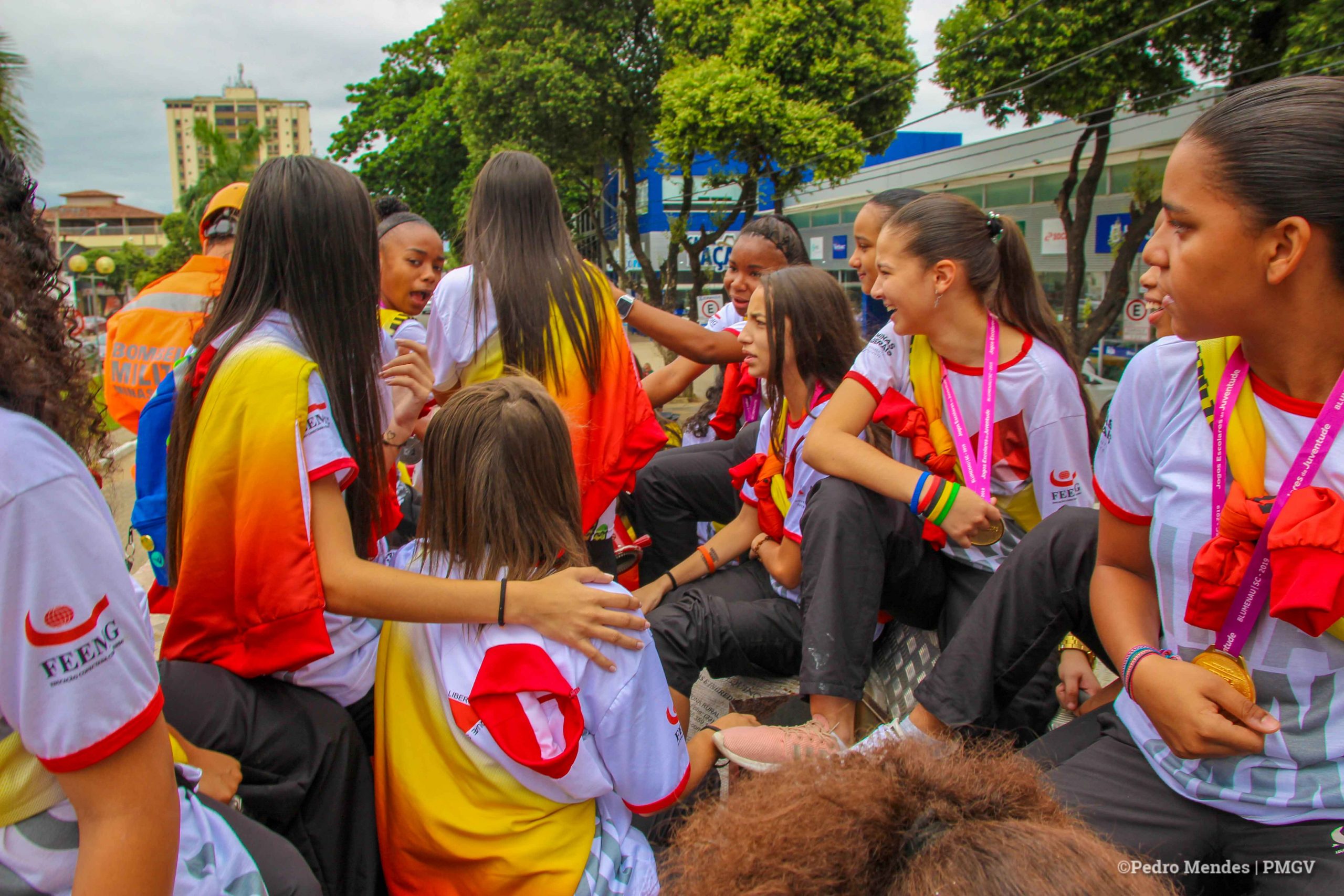 Meninas do Futsal de GV conquistam ouro e prata em competição nacional