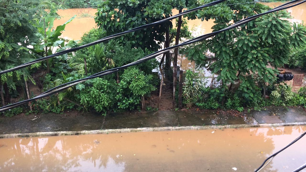 Previsão de enchente em GV Rio Doce  transborda e deve chegar aos 3,20m neste domingo
