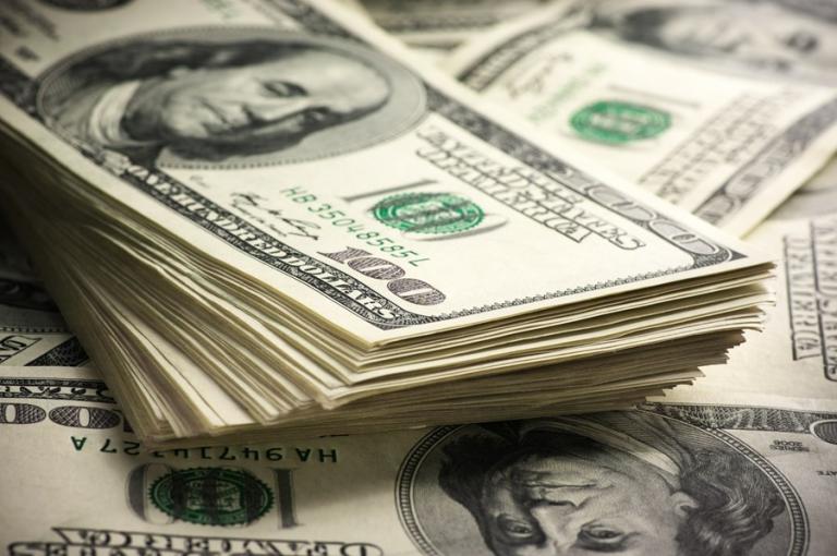 Dólar fecha em R$ 5,64: maior alta para 1 dia em 6 meses