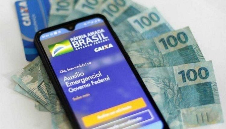 Auxílio emergencial é pago a beneficiários do Bolsa Família com NIS 4