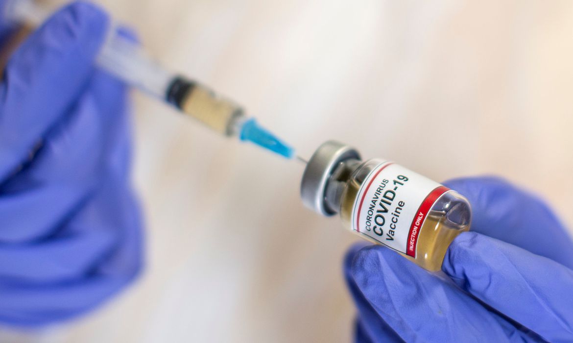 Anvisa aprova por unanimidade uso emergencial de vacinas contra covid