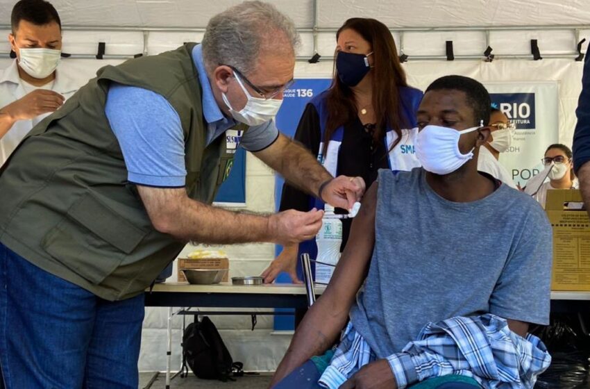  Brasil aplicou mais de 2,56 milhões de doses de vacina em 24 horas