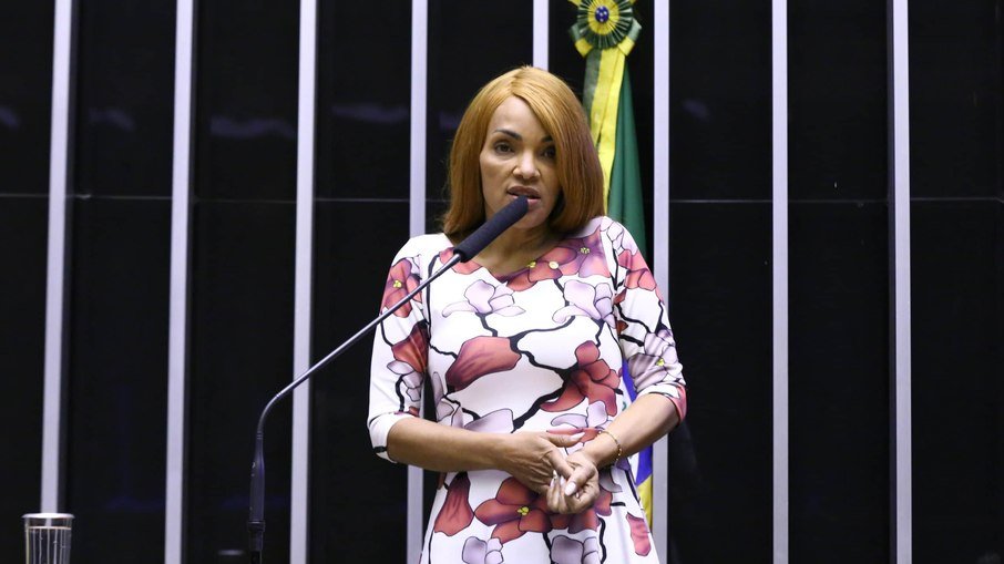 Ministério Público do RJ pede prisão preventiva da deputada cassada Flordelis