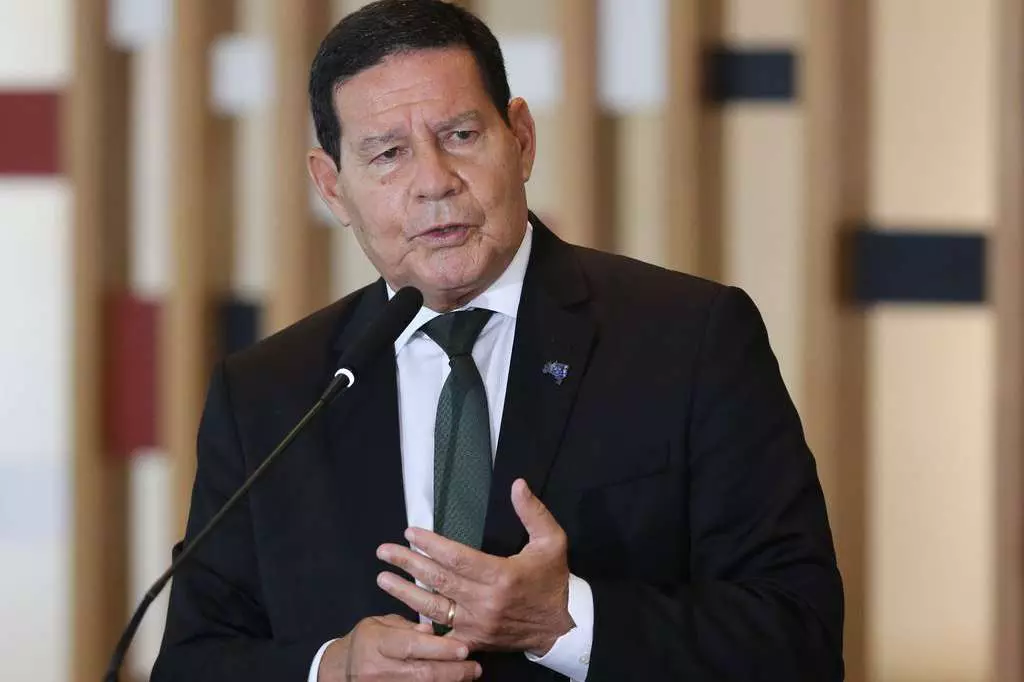 Mourão não vê clima para impeachment de Bolsonaro