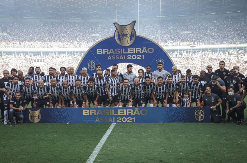  Atlético vence Bragantino e levanta a taça do Brasileirão