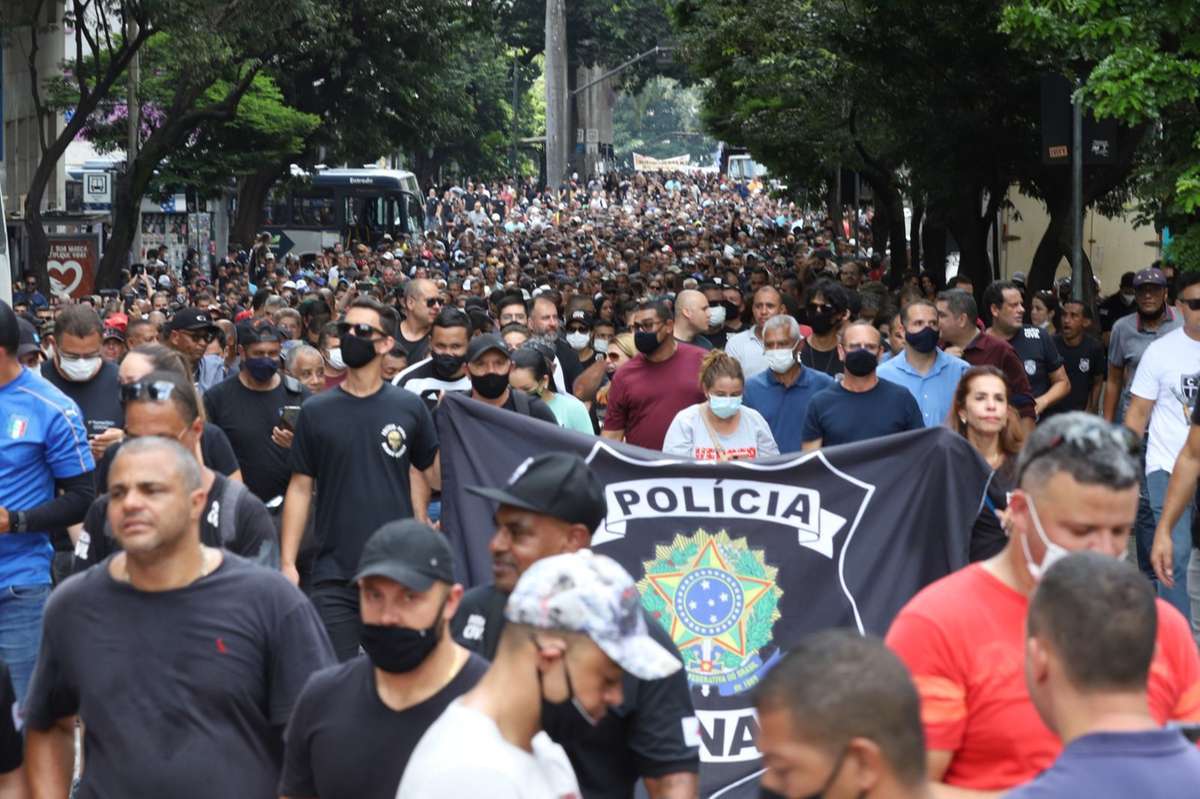 Servidores da segurança pública entram em greve em Minas Gerais