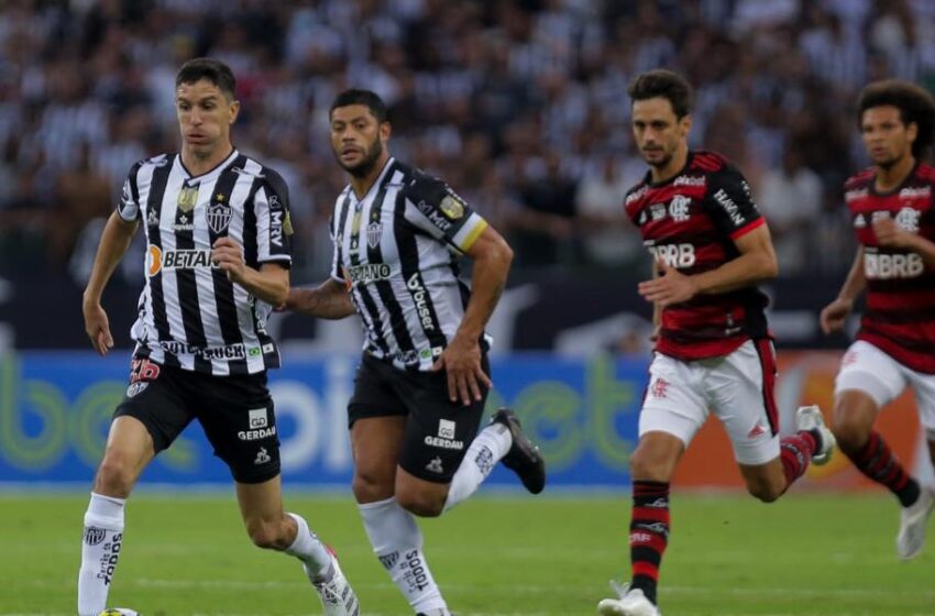 Com gols de Nacho e Ademir, Atlético derrota Flamengo e volta a vencer depois de 4 partidas