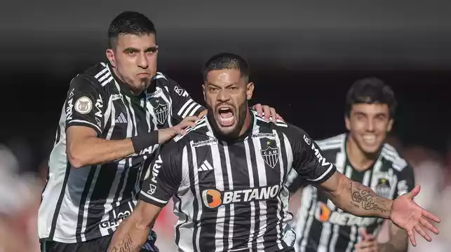 Com golaço de Hulk , Atlético vence São Paulo e desencanta na ‘era Felipão’