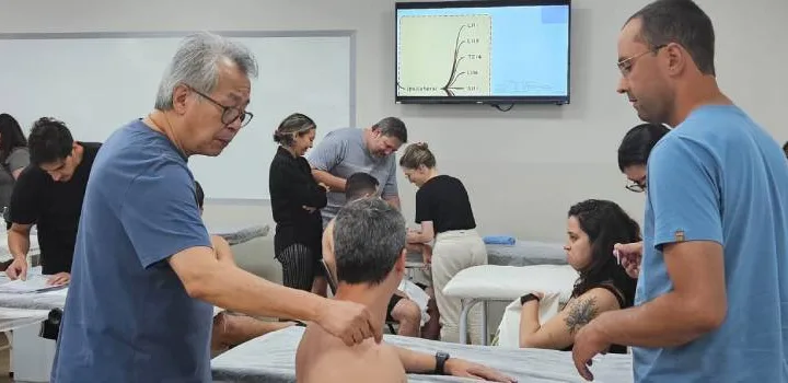 Médicos da Atenção Primária são capacitados em acupuntura
