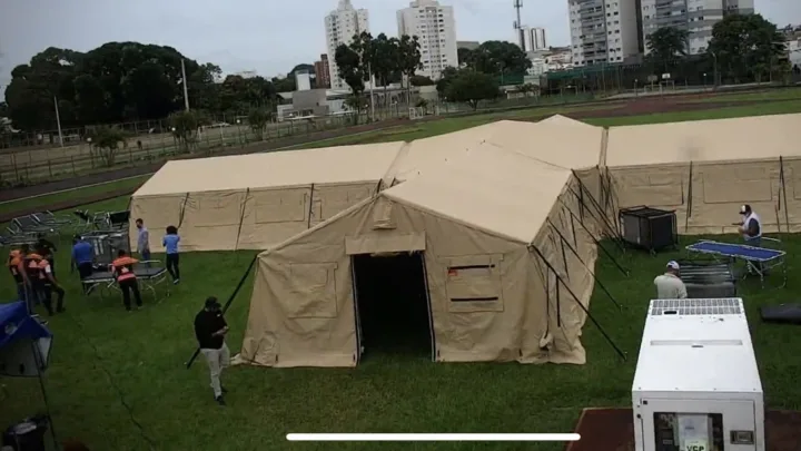 Defesa Civil de Minas monta estrutura para atendimento de pacientes com dengue em BH