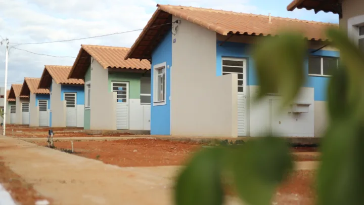 Brumadinho recebe repasse para construção de 216 casas populares em área atingida