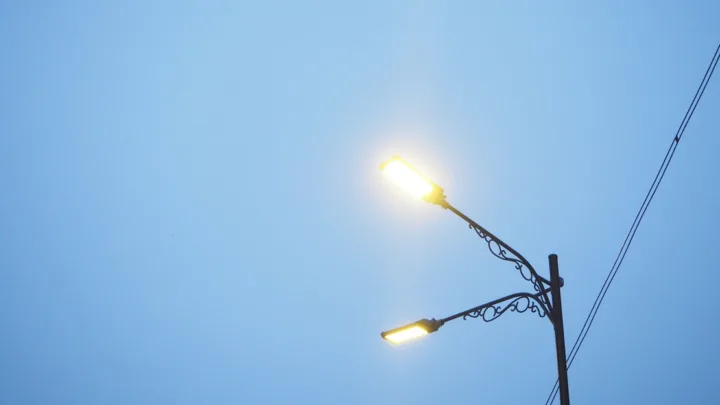 Prefeitura começa a prestar serviços de iluminação pública em Brumadinho